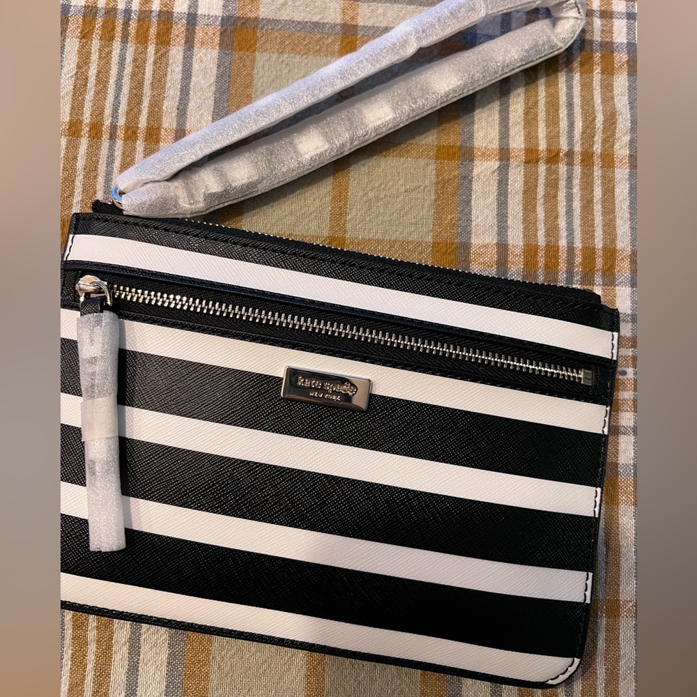 New Kate Spade Wristlet